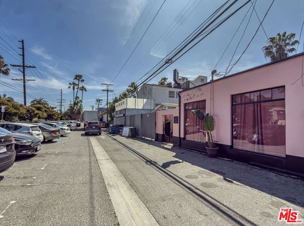 1415 Abbot Kinney Boulevard Property Photo 10