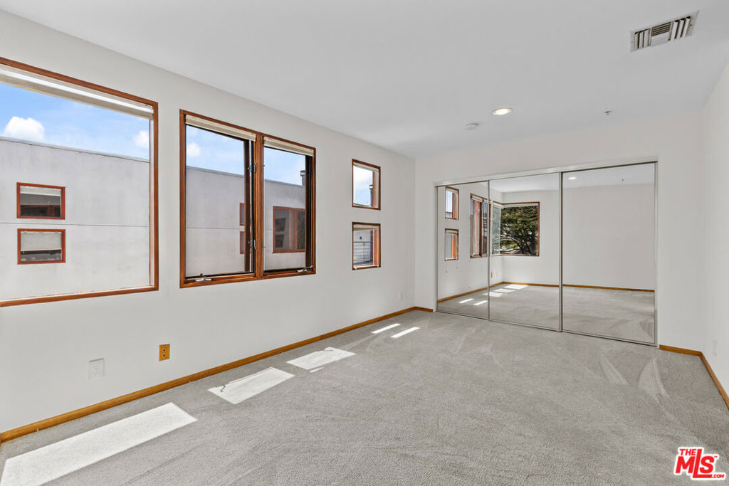 343 Rennie Avenue 7 Property Photo 7