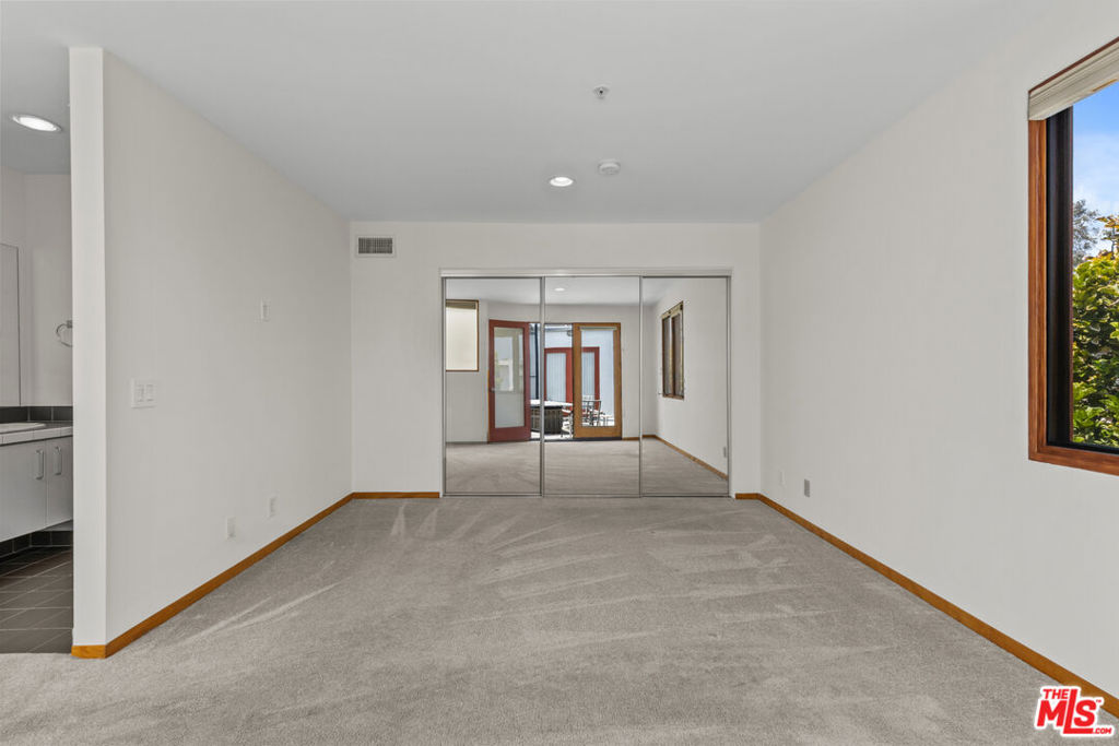 343 Rennie Avenue 7 Property Photo 10