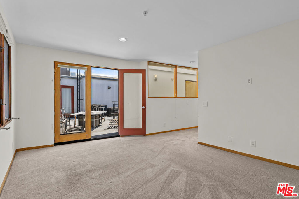 343 Rennie Avenue 7 Property Photo 11