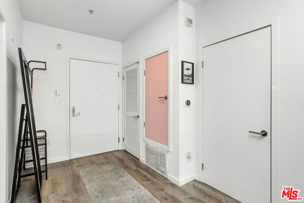 4215 Glencoe Avenue 206 Property Photo 14