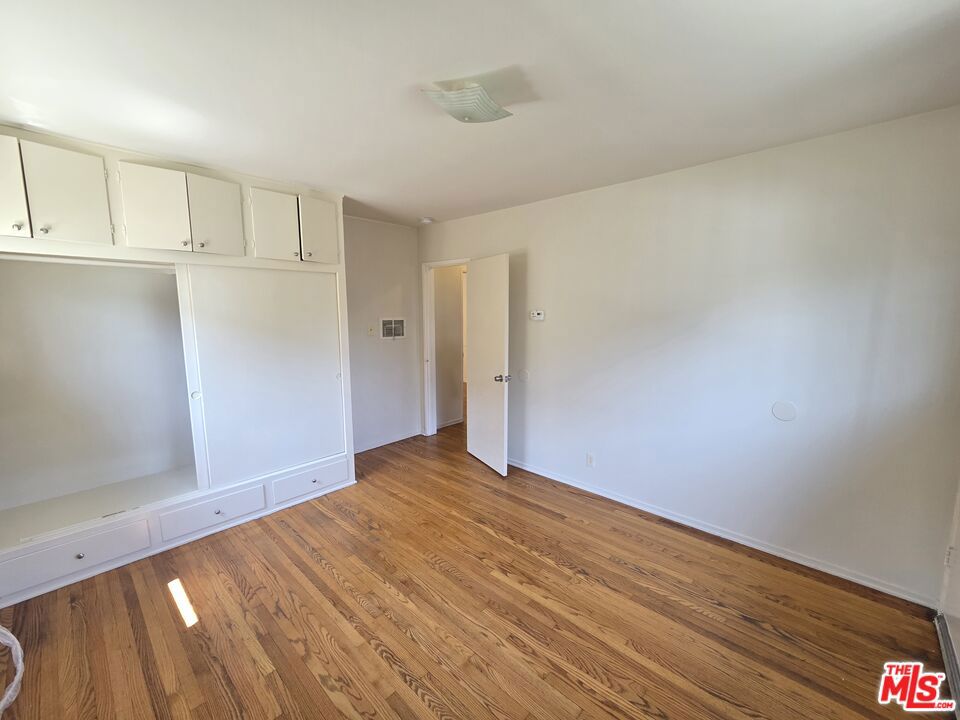 1532 N Harvard Boulevard 8 Property Photo 11