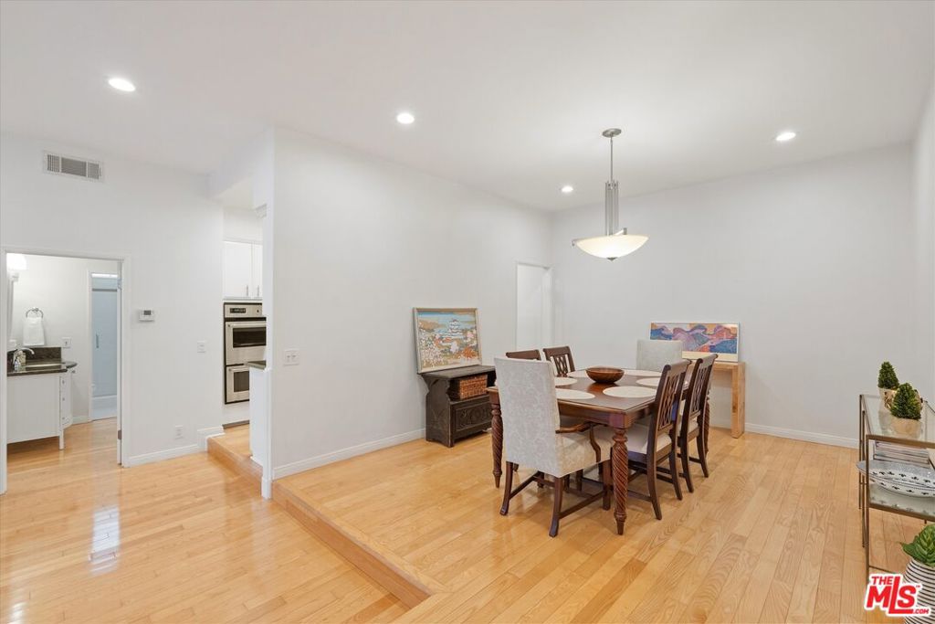11947 Dorothy Street 203 Property Photo 3