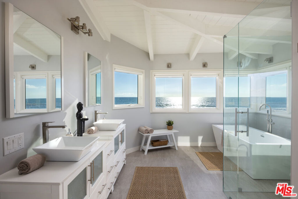 1448 Nathan Lane Property Photo 18