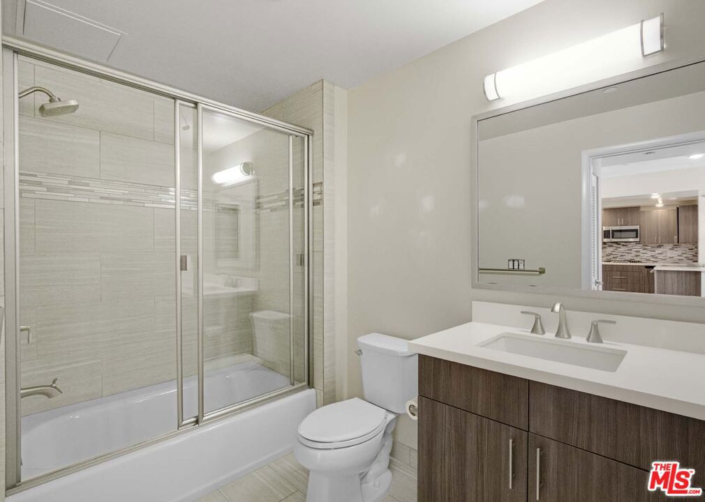 10850 Bloomfield Street Property Photo 14