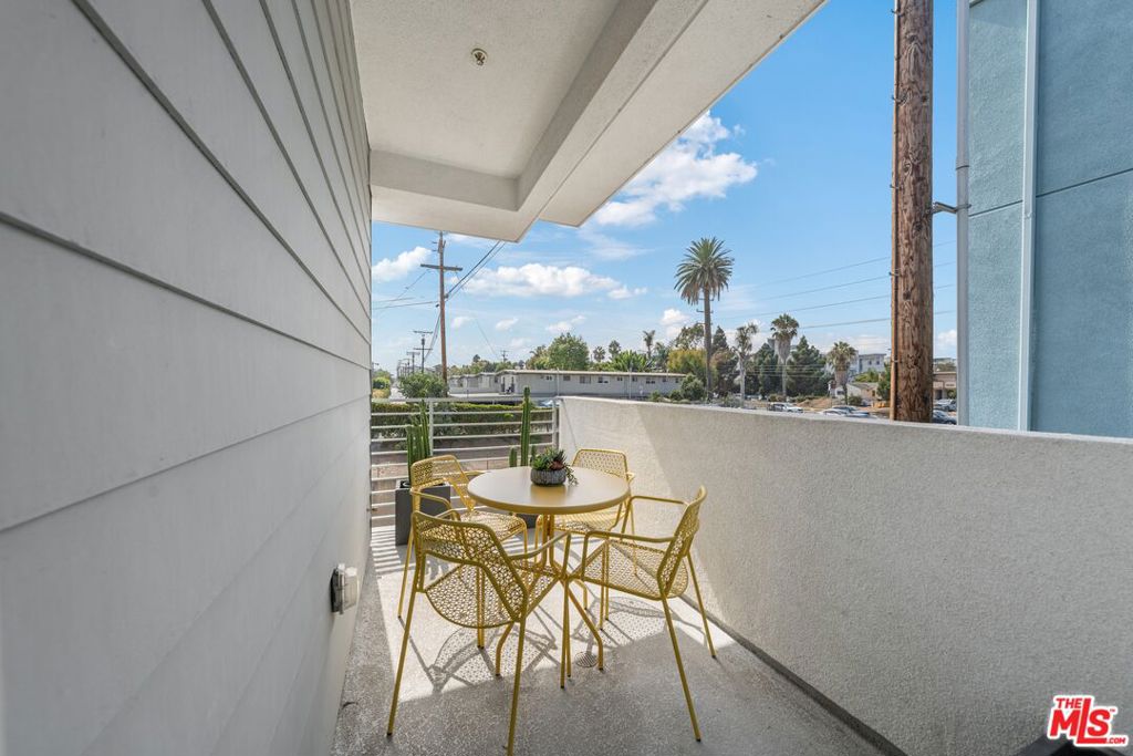 11724 Culver Boulevard 10 Property Photo 24