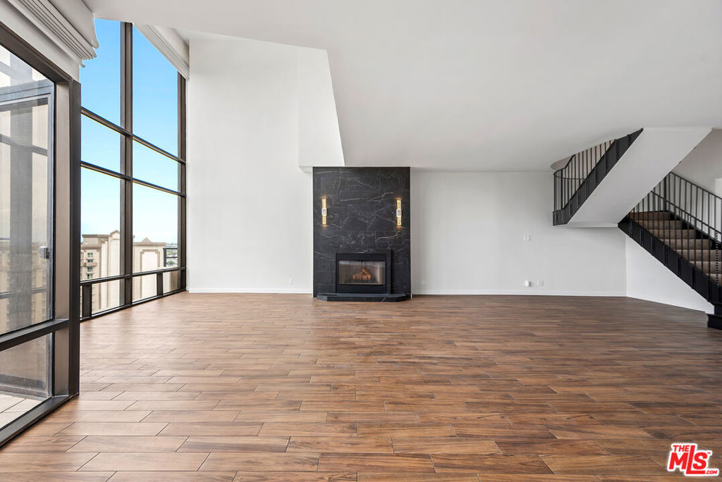 4337 Marina City Drive Ph42 Property Photo 9