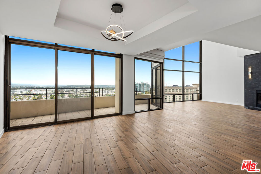 4337 Marina City Drive Ph42 Property Photo 12