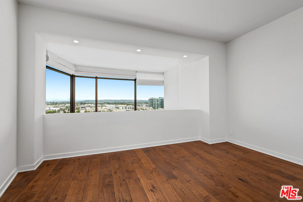 4337 Marina City Drive Ph42 Property Photo 20