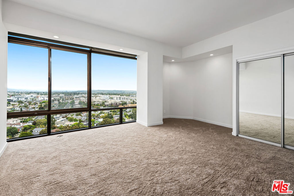 4337 Marina City Drive Ph42 Property Photo 27