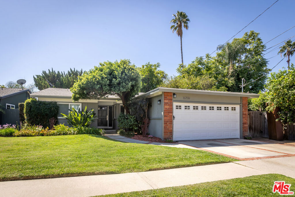 16750 Valerio Street Property Photo 2