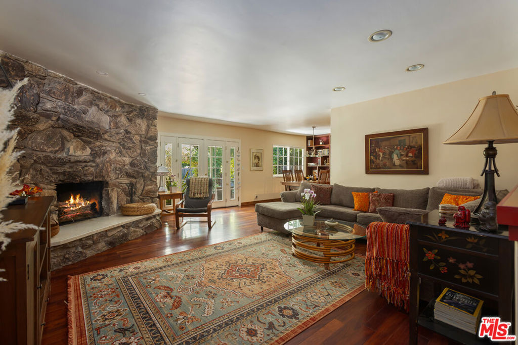 16750 Valerio Street Property Photo 3
