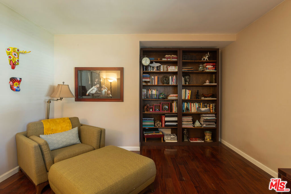 16750 Valerio Street Property Photo 15
