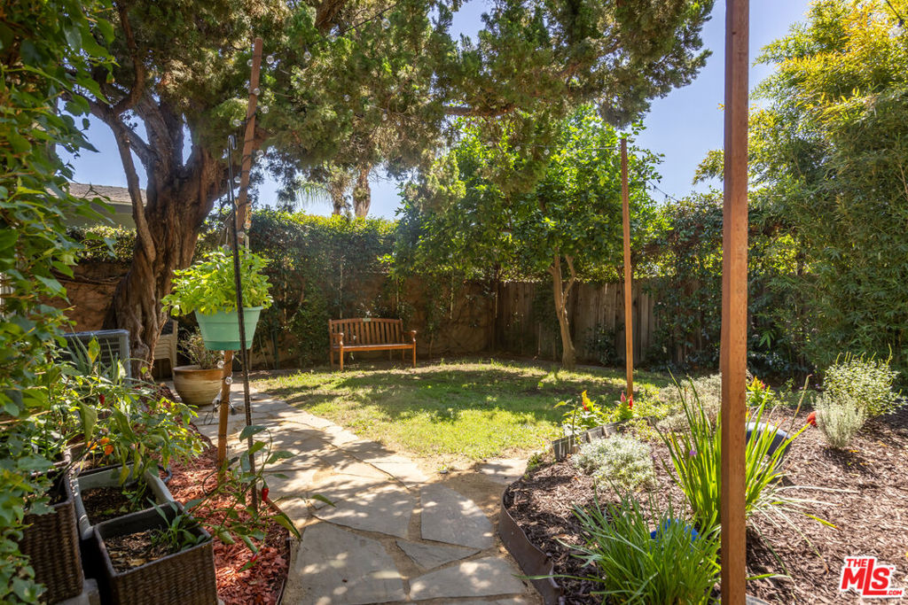 16750 Valerio Street Property Photo 32