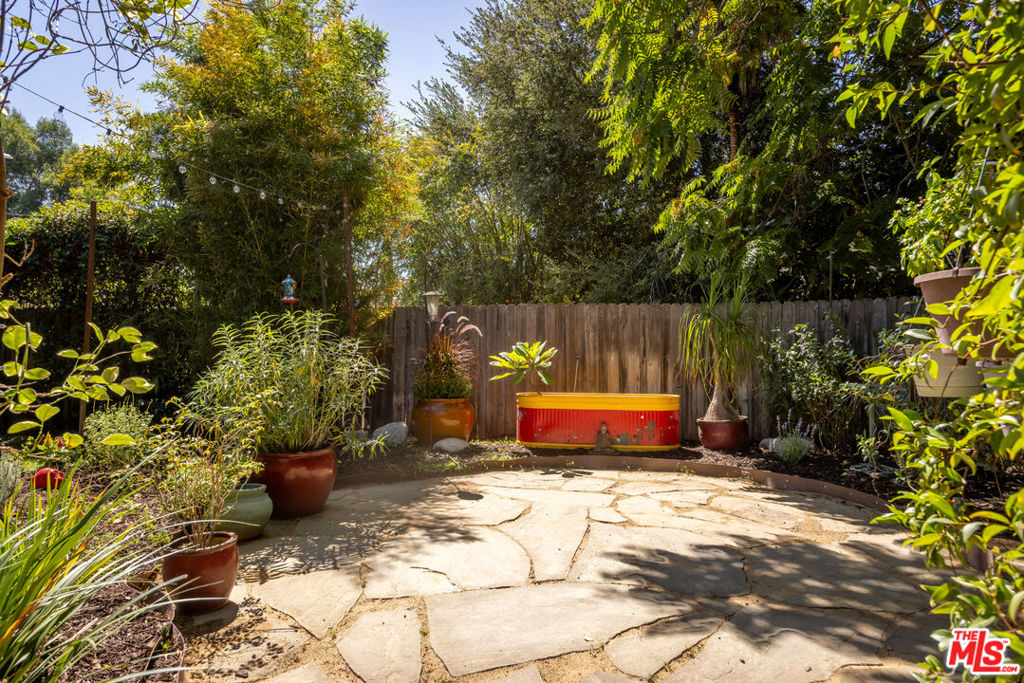16750 Valerio Street Property Photo 33