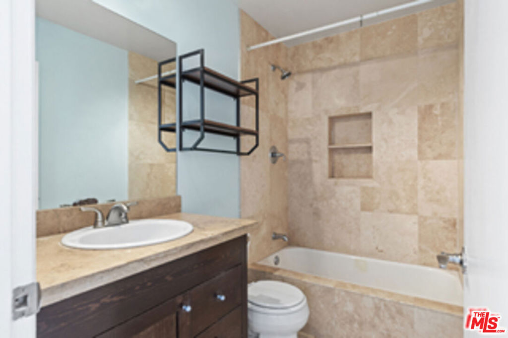 2884 Sawtelle Boulevard 203 Property Photo 4