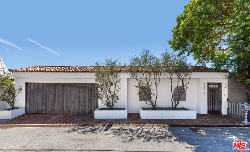 24216 Malibu Road Property Photo 1