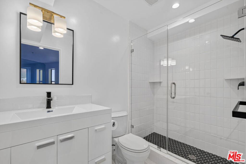 8704 Santa Monica Boulevard Ph3 Property Photo 21