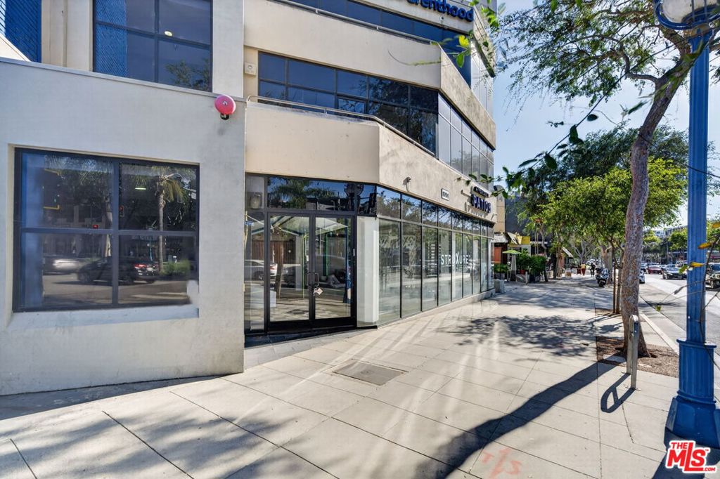 8704 Santa Monica Boulevard Ph3 Property Photo 28