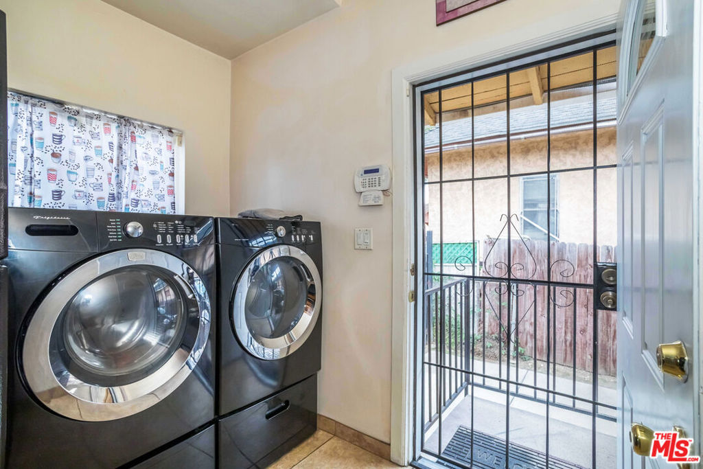 2249 W 29th Street Property Photo 17