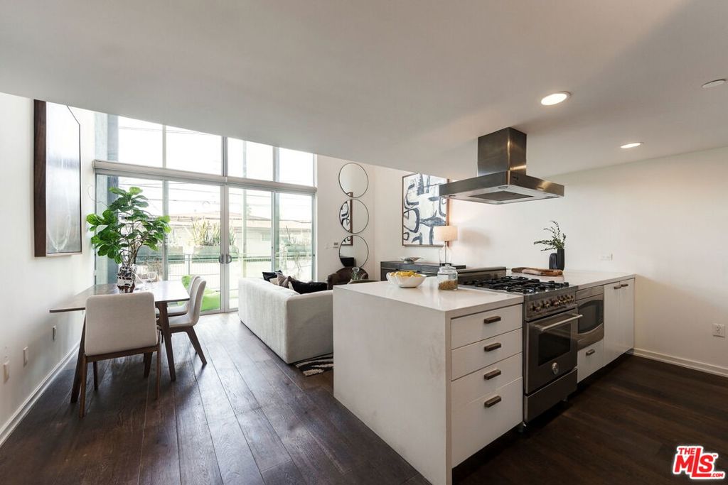751 N Fairfax Avenue 2 Property Photo 1