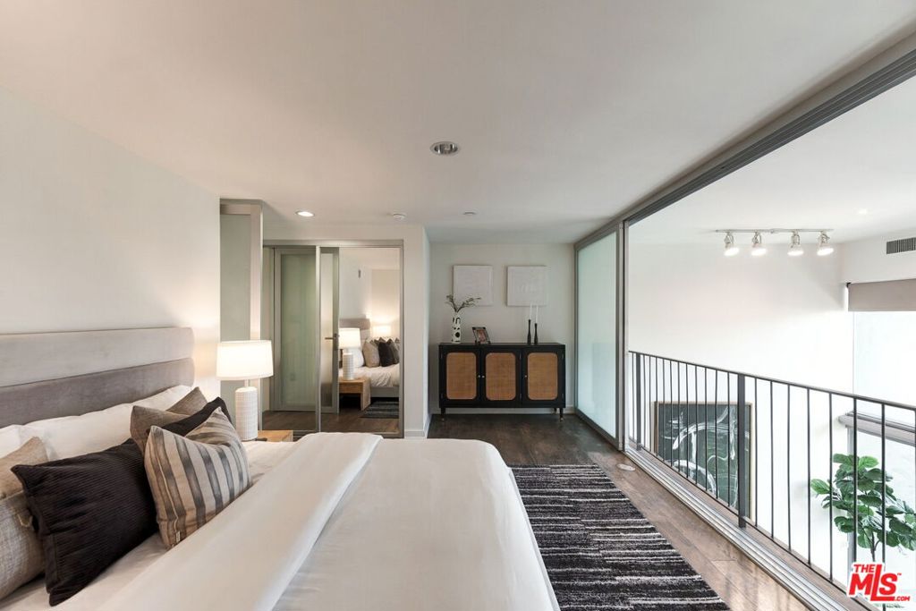 751 N Fairfax Avenue 2 Property Photo 10