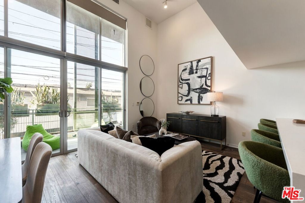 751 N Fairfax Avenue 2 Property Photo 19