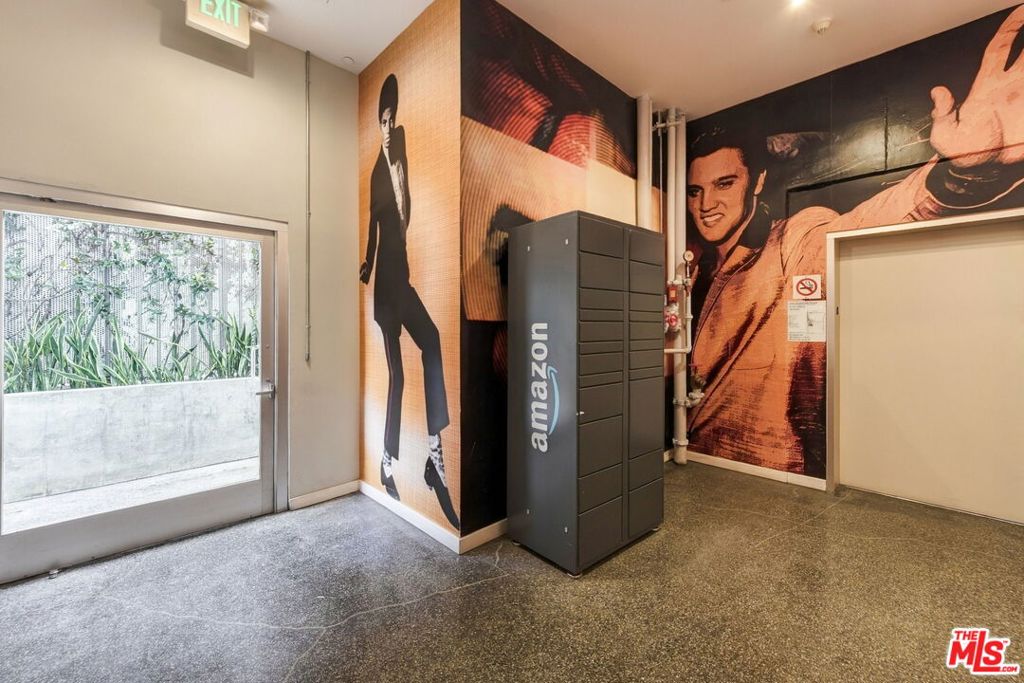 751 N Fairfax Avenue 2 Property Photo 23