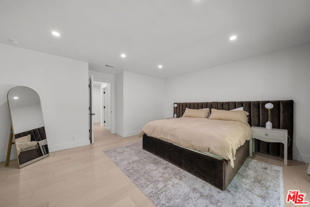 15431 Milbank Street Property Photo 30