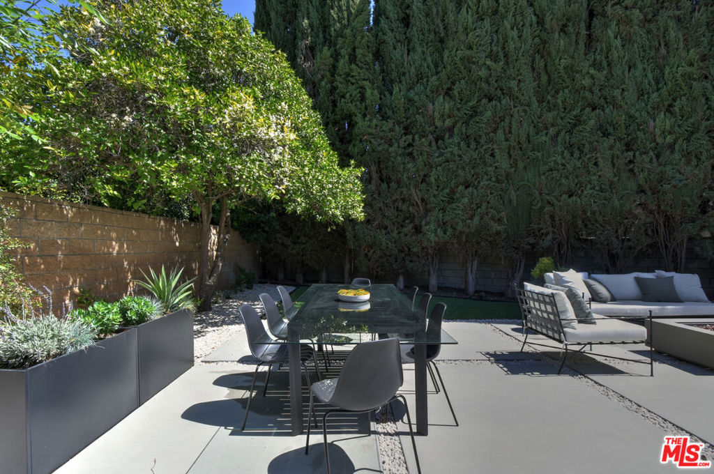 15431 Milbank Street Property Photo 36