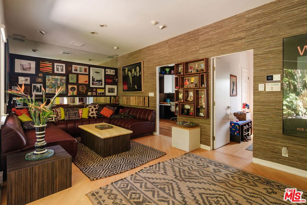 1630 Champlain Terrace Property Photo 3