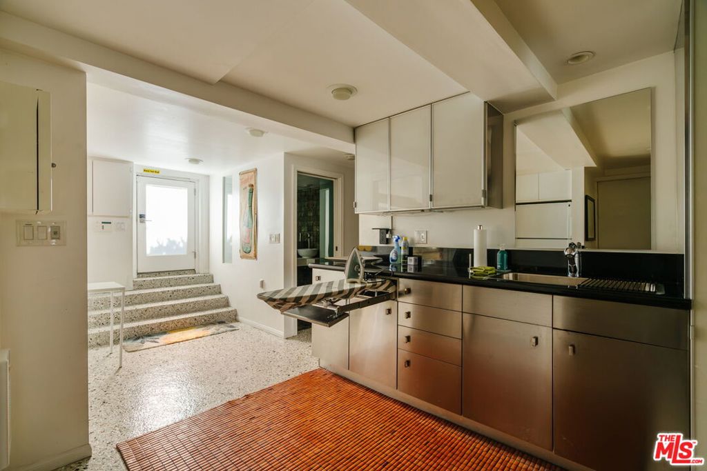 1630 Champlain Terrace Property Photo 18