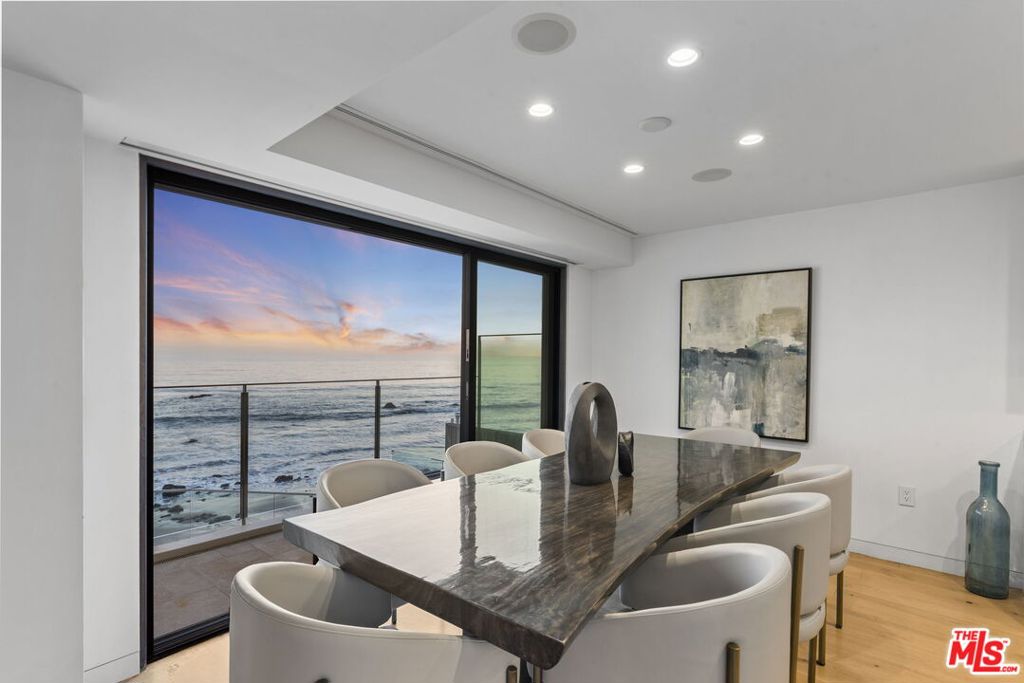 24146 Malibu Road Property Photo 8
