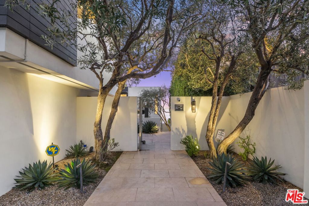 24146 Malibu Road Property Photo 23
