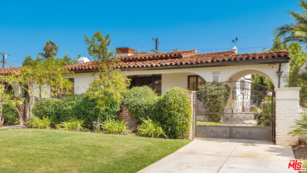 1042 Alvira Street Property Photo