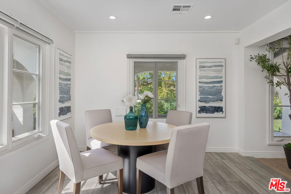 1042 Alvira Street Property Photo 12