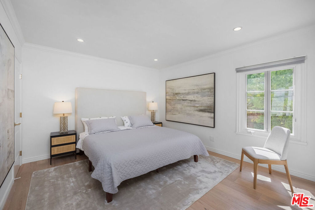 1042 Alvira Street Property Photo 21
