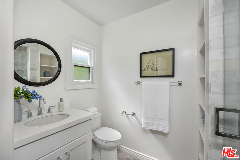 1042 Alvira Street Property Photo 22