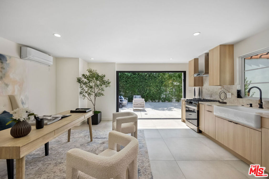 1042 Alvira Street Property Photo 29