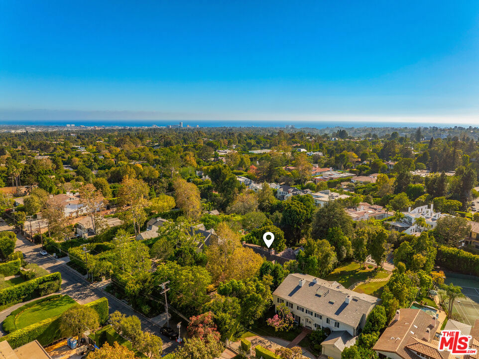 357 N Carmelina Avenue Property Photo 2