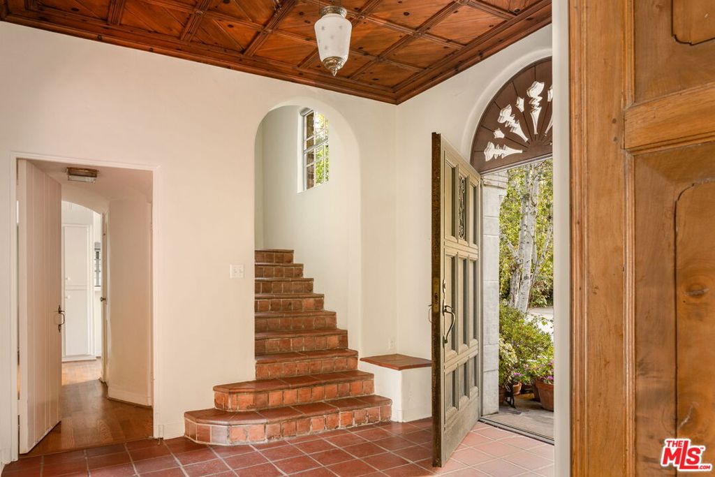 357 N Carmelina Avenue Property Photo 13