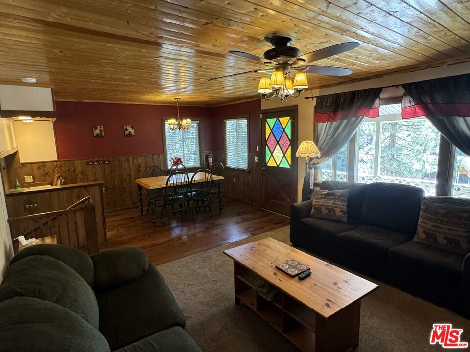 42696 Cougar Road Property Photo 2