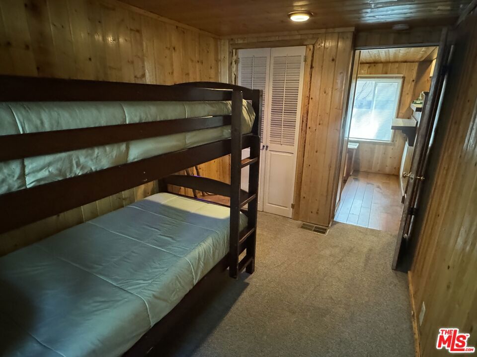 42696 Cougar Road Property Photo 5