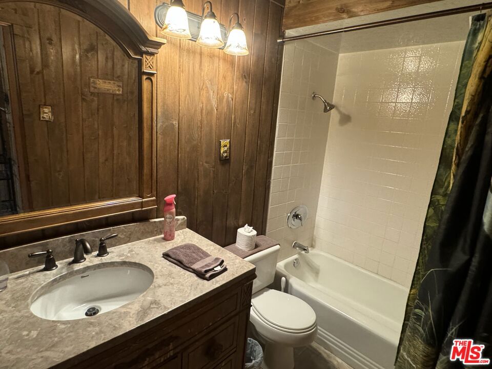 42696 Cougar Road Property Photo 9
