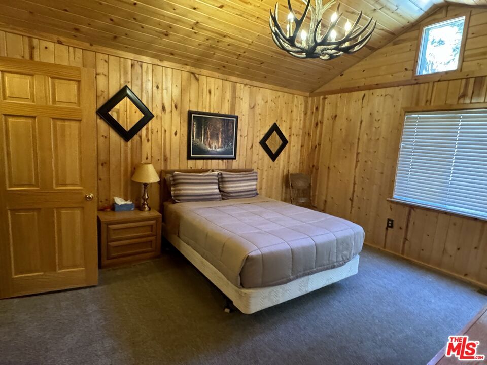 42696 Cougar Road Property Photo 10