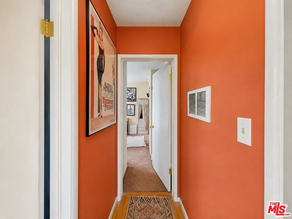 5642 Lexington Avenue Property Photo 24