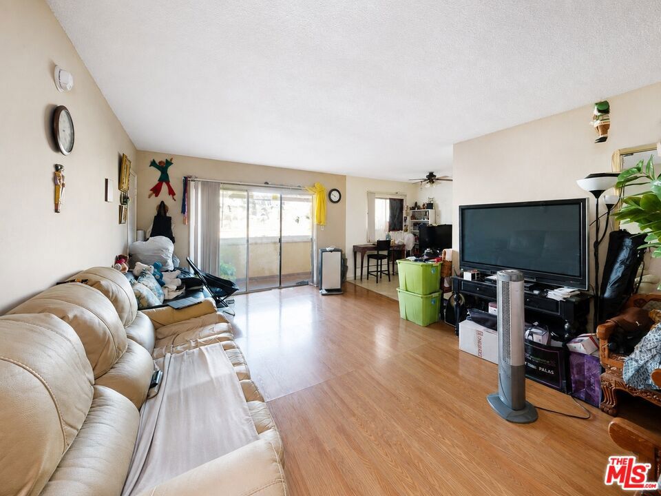 5642 Lexington Avenue Property Photo 32