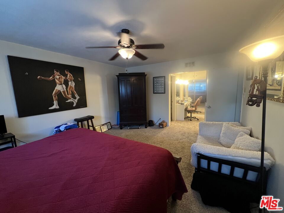 5402 W 57th Street Property Photo 9