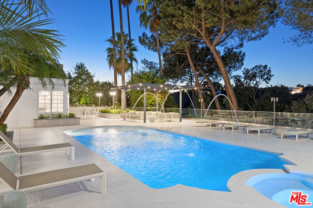 505 Evelyn Place Property Photo 37