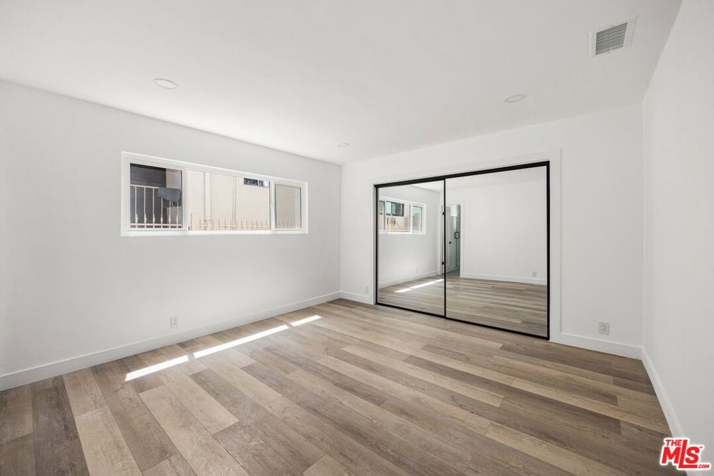 733 N Hayworth Avenue 2 Property Photo 20
